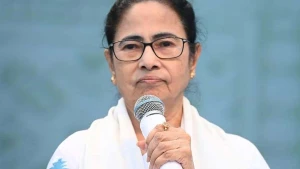 পরাজয় মেনে পদত্যাগে অস্বীকৃতি মমতা বন্দ্যোপাধ্যায়ের
