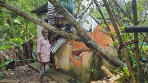কালবৈশাখী ঝড়ের তাণ্ডবে শতাধিক বসতবাড়ি বিধ্বস্ত