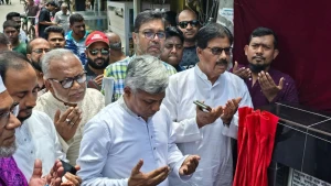 প্রতিমন্ত্রী অনিন্দ্য ইসলাম অমিতের উপস্থিতিতে আধুনিক সড়ক ও ড্রেনেজ প্রকল্পের কাজ শুরু