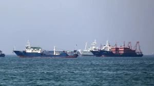 হরমুজে অবরোধ: উপসাগরে আটকা ১,৫০০ জাহাজ