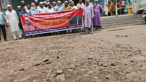 পটুয়াখালী  বাউফলে গোলাবাড়ি সড়ক সংস্কার কাজের উদ্বোধন