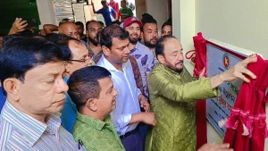 মৌলভীবাজারে পৌর মার্কেটের নবনির্মিত ভবনের প্রথম তলা'র উদ্বোধন