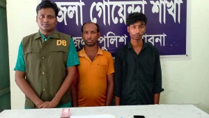 বাবা-ছেলে মিলে করতো ইয়াবা ব্যবসা; অত:পর পুলিশের হাতে ধরা