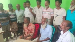 সুন্দরবনের কুখ্যাত ডাকাত দুলাভাই বাহিনীর কবল থেকে মুক্তিপণ দিয়ে ১৩ মৌয়ালী উদ্ধার