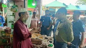 মাইজদী পৌর বাজারে বিভিন্ন প্রতিষ্ঠানে অভিযান, জরিমানা ৯ হাজার টাকা