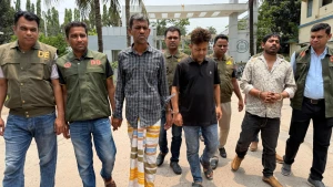 ঠিকাদারের কাছে ২০ লাখ টাকা চাঁদা দাবি-মারধরের অভিযোগ; গ্রেপ্তার ৩