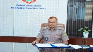 অসাধারণ নেতৃত্ব দিচ্ছেন আর,  এম, পি, কমিশনার