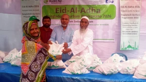 কুড়িগ্রামে মুসলিম এইড-ইউকে ও ইএসডিওর উদ্যোগে সুবিধাবঞ্চিতদের মাঝে কুরবানীর গোশত বিতরণ।