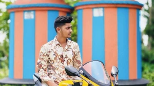 'জাস্ট স্পিড অ্যান্ড গোন'ফেসবুকে লিখে চিরতরে চলে গেলেন মাহিন