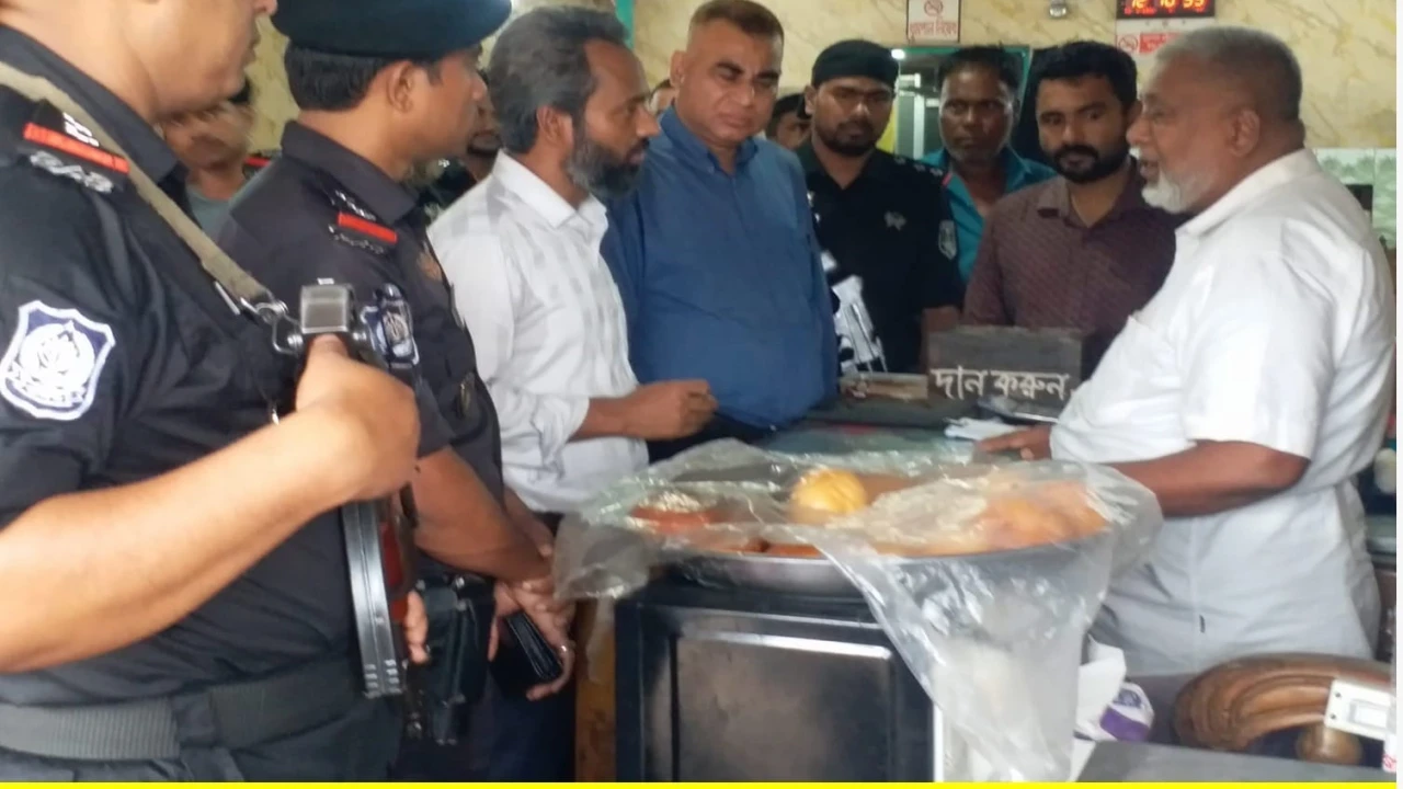 কমলগঞ্জে ভোক্তার অভিযানে দুই প্রতিষ্ঠানকে জরিমানা