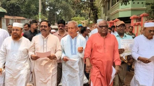 কুড়িগ্রামে গণভোটের ‘খ’ প্রশ্ন নিয়ে বিএনপির লিফলেট বিতরণ