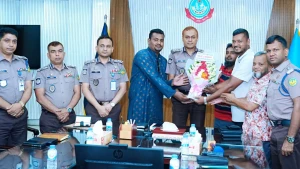 পরিবহন মালিক সমিতির সাথে মত বিনিময়