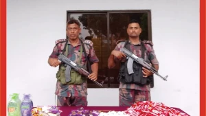 বেনাপোল সীমান্তে ১ লক্ষ টাকার অবৈধ মালামাল আটক