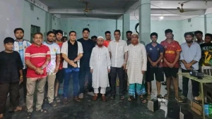 ফুটবল বিশ্বকাপকে ঘিরে ভালুকা পৌরসভার ৯টি ওয়ার্ডে ২৬টি প্রজেক্টর বিতরণ করলেন আলহাজ্ব হাতেম খান