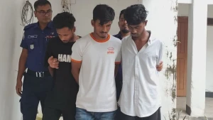 ঠাকুরগাঁওয়ে ঘুরতে নিয়ে গিয়ে কিশোরীকে গণধর্ষণ, প্রেমিকসহ গ্রেফতার ৩