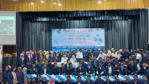 সার্জিক্যাল কিট বক্স পেলেন বাকৃবির ভেটেরিনারি অনুষদের ১৭৭ শিক্ষার্থী