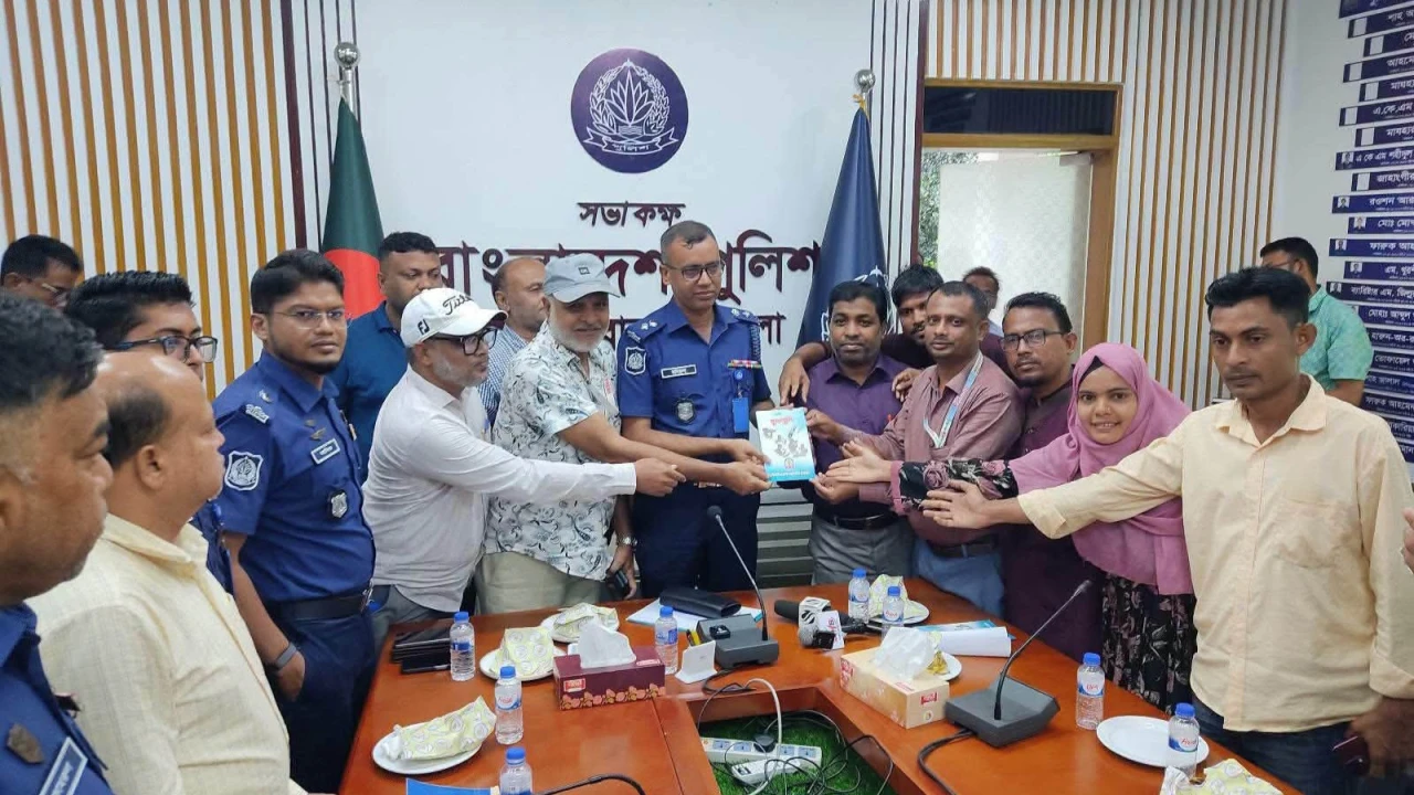 নবাগত পুলিশ সুপারের সঙ্গে মৌলভীবাজার অনলাইন প্রেসক্লাবের মতবিনিময়