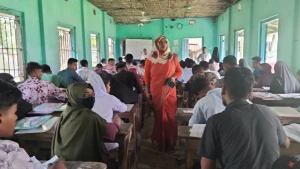 ঈশ্বরগঞ্জে সুষ্ঠুভাবে এইচএসসি পরীক্ষা শুরু, প্রথম দিনে অনুপস্থিত ৪৭